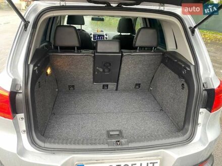 Фольксваген Тігуан 2012 у Умани на Automoto.ua Сірий Фольксваген Тігуан, об'ємом двигуна 1.98 л та пробігом 207 тис. км за 12000 $, фото 1 на Automoto.ua