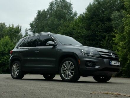 Фольксваген Тигуан 2012 в Переяславе-Хмельницком на Automoto.ua Серый Фольксваген Тигуан, объемом двигателя 2 л и пробегом 205 тыс. км за 12200 $, фото 1 на Automoto.ua