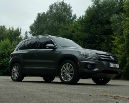 Серый Фольксваген Тигуан, объемом двигателя 2 л и пробегом 205 тыс. км за 12200 $, фото 1 на Automoto.ua