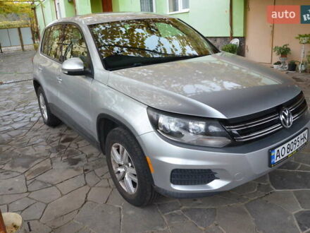 Фольксваген Тигуан 2013 в Мукачеве на Automoto.ua Серый Фольксваген Тигуан, объемом двигателя 1.98 л и пробегом 308 тыс. км за 10800 $, фото 1 на Automoto.ua