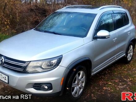 Серый Фольксваген Тигуан, объемом двигателя 2 л и пробегом 218 тыс. км за 10600 $, фото 1 на Automoto.ua