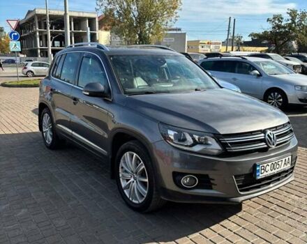 Серый Фольксваген Тигуан, объемом двигателя 1.97 л и пробегом 233 тыс. км за 16800 $, фото 1 на Automoto.ua