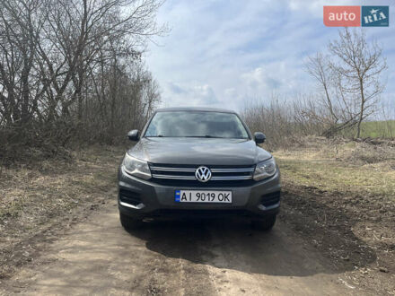 Сірий Фольксваген Тігуан, об'ємом двигуна 1.98 л та пробігом 156 тис. км за 13000 $, фото 1 на Automoto.ua