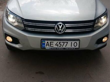 Фольксваген Тигуан 2013 в Днепре (Днепропетровске) на Automoto.ua Серый Фольксваген Тигуан, объемом двигателя 2 л и пробегом 165 тыс. км за 12200 $, фото 1 на Automoto.ua