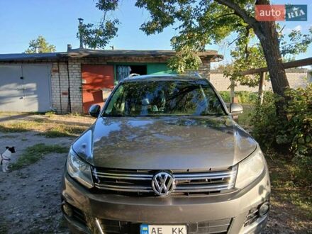 Фольксваген Тигуан 2014 в Павлограде на Automoto.ua Серый Фольксваген Тигуан, объемом двигателя 1.98 л и пробегом 193 тыс. км за 13500 $, фото 1 на Automoto.ua