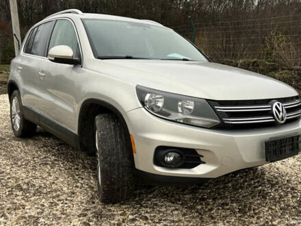 Серый Фольксваген Тигуан, объемом двигателя 2 л и пробегом 165 тыс. км за 10999 $, фото 1 на Automoto.ua