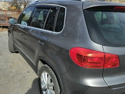 Фольксваген Тігуан 2014 у Умани на Automoto.ua Сірий Фольксваген Тігуан, об'ємом двигуна 2 л та пробігом 279 тис. км за 14999 $, фото 1 на Automoto.ua