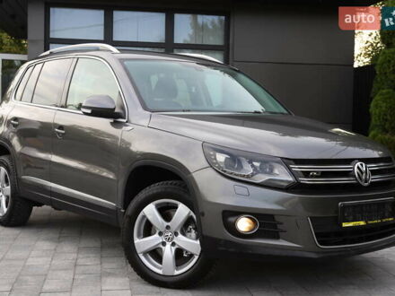 Серый Фольксваген Тигуан, объемом двигателя 2 л и пробегом 166 тыс. км за 13999 $, фото 1 на Automoto.ua