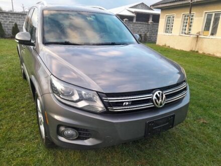 Серый Фольксваген Тигуан, объемом двигателя 2 л и пробегом 140 тыс. км за 12800 $, фото 1 на Automoto.ua