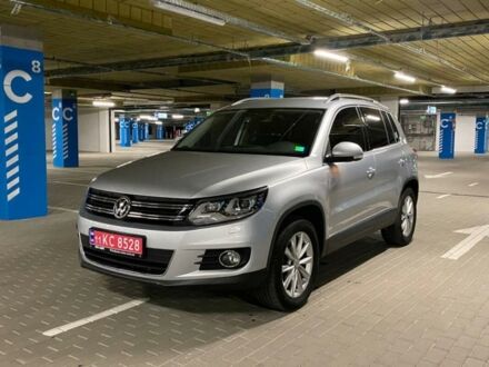 Фольксваген Тигуан 2014 в Одессе на Automoto.ua Серый Фольксваген Тигуан, объемом двигателя 2 л и пробегом 81 тыс. км за 19500 $, фото 1 на Automoto.ua