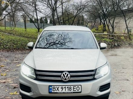 Сірий Фольксваген Тігуан, об'ємом двигуна 2 л та пробігом 217 тис. км за 12000 $, фото 1 на Automoto.ua