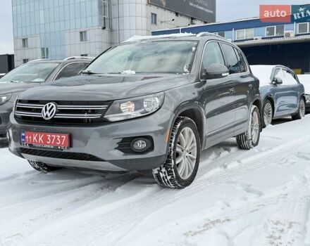Серый Фольксваген Тигуан, объемом двигателя 2 л и пробегом 142 тыс. км за 11000 $, фото 1 на Automoto.ua
