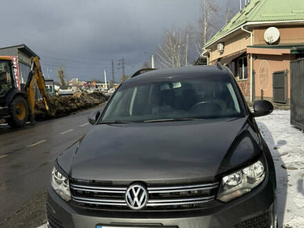 Сірий Фольксваген Тігуан, об'ємом двигуна 1.98 л та пробігом 185 тис. км за 14444 $, фото 1 на Automoto.ua