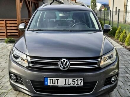 Серый Фольксваген Тигуан, объемом двигателя 2 л и пробегом 180 тыс. км за 8600 $, фото 1 на Automoto.ua