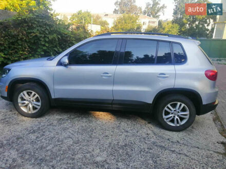 Фольксваген Тигуан 2015 в Ровно на Automoto.ua Серый Фольксваген Тигуан, объемом двигателя 1.98 л и пробегом 165 тыс. км за 13700 $, фото 1 на Automoto.ua