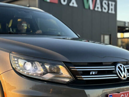 Сірий Фольксваген Тігуан, об'ємом двигуна 2 л та пробігом 163 тис. км за 14300 $, фото 1 на Automoto.ua