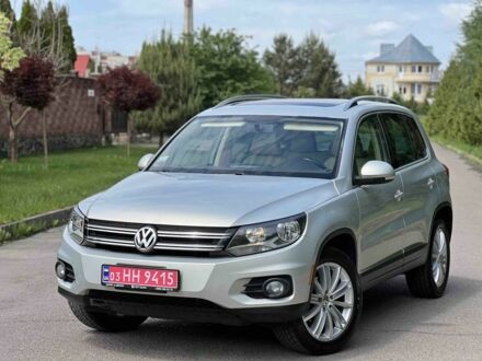 Фольксваген Тигуан 2015 в Ровно на Automoto.ua Серый Фольксваген Тигуан, объемом двигателя 2 л и пробегом 150 тыс. км за 12299 $, фото 1 на Automoto.ua