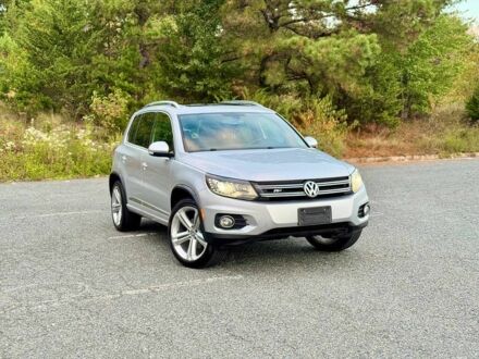 Серый Фольксваген Тигуан, объемом двигателя 2 л и пробегом 77 тыс. км за 9000 $, фото 1 на Automoto.ua