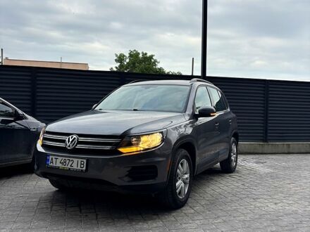 Сірий Фольксваген Тігуан, об'ємом двигуна 2 л та пробігом 160 тис. км за 12900 $, фото 1 на Automoto.ua