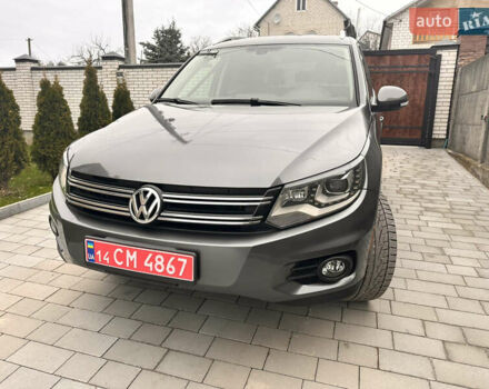 Сірий Фольксваген Тігуан, об'ємом двигуна 1.98 л та пробігом 196 тис. км за 12900 $, фото 1 на Automoto.ua