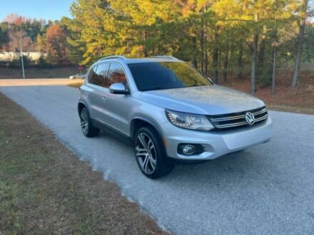 Серый Фольксваген Тигуан, объемом двигателя 2 л и пробегом 78 тыс. км за 4600 $, фото 1 на Automoto.ua