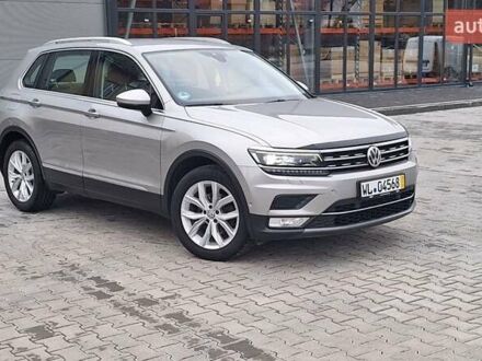 Сірий Фольксваген Тігуан, об'ємом двигуна 2 л та пробігом 300 тис. км за 19500 $, фото 1 на Automoto.ua