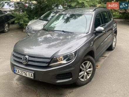 Серый Фольксваген Тигуан, объемом двигателя 2 л и пробегом 95 тыс. км за 14976 $, фото 1 на Automoto.ua