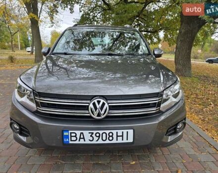 Сірий Фольксваген Тігуан, об'ємом двигуна 1.98 л та пробігом 142 тис. км за 13900 $, фото 1 на Automoto.ua
