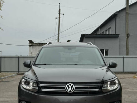 Сірий Фольксваген Тігуан, об'ємом двигуна 1.99 л та пробігом 51 тис. км за 17500 $, фото 1 на Automoto.ua