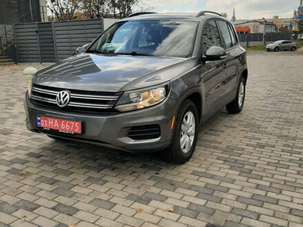 Сірий Фольксваген Тігуан, об'ємом двигуна 2 л та пробігом 206 тис. км за 12600 $, фото 1 на Automoto.ua