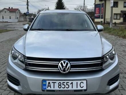 Серый Фольксваген Тигуан, объемом двигателя 1.98 л и пробегом 143 тыс. км за 11500 $, фото 1 на Automoto.ua