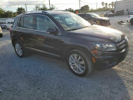 Серый Фольксваген Тигуан, объемом двигателя 2 л и пробегом 147 тыс. км за 2500 $, фото 1 на Automoto.ua