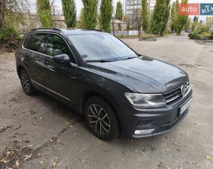 Сірий Фольксваген Тігуан, об'ємом двигуна 1.97 л та пробігом 273 тис. км за 17999 $, фото 1 на Automoto.ua