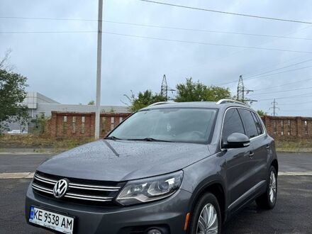 Сірий Фольксваген Тігуан, об'ємом двигуна 2 л та пробігом 188 тис. км за 13500 $, фото 1 на Automoto.ua
