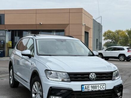 Серый Фольксваген Тигуан, объемом двигателя 2 л и пробегом 167 тыс. км за 15999 $, фото 1 на Automoto.ua