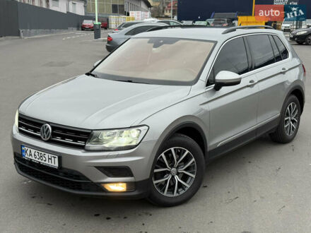 Сірий Фольксваген Тігуан, об'ємом двигуна 2 л та пробігом 263 тис. км за 18700 $, фото 1 на Automoto.ua