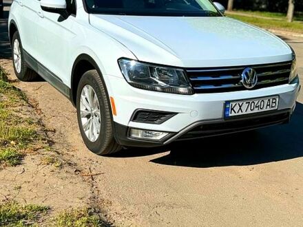 Сірий Фольксваген Тігуан, об'ємом двигуна 2 л та пробігом 133 тис. км за 17200 $, фото 1 на Automoto.ua