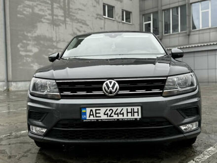 Фольксваген Тігуан 2017 у Дніпро (Дніпропетровську) на Automoto.ua Сірий Фольксваген Тігуан, об'ємом двигуна 2.01 л та пробігом 109 тис. км за 25000 $, фото 1 на Automoto.ua