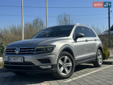 Фольксваген Тигуан 2017 в Трускавце на Automoto.ua Серый Фольксваген Тигуан, объемом двигателя 1.97 л и пробегом 215 тыс. км за 23300 $, фото 1 на Automoto.ua