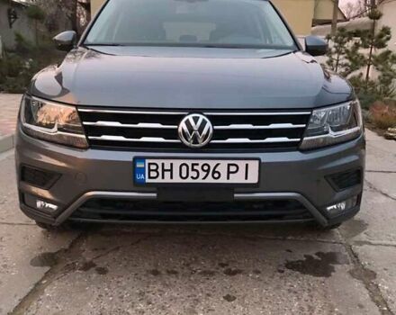 Серый Фольксваген Тигуан, объемом двигателя 2 л и пробегом 75 тыс. км за 20000 $, фото 1 на Automoto.ua
