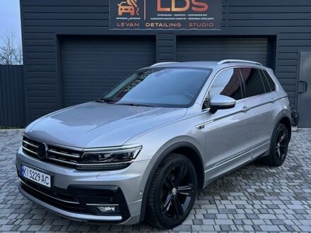 Серый Фольксваген Тигуан, объемом двигателя 2 л и пробегом 116 тыс. км за 28000 $, фото 1 на Automoto.ua