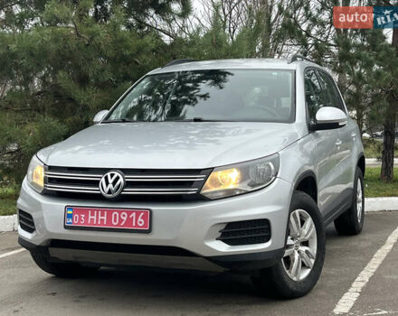 Серый Фольксваген Тигуан, объемом двигателя 2 л и пробегом 172 тыс. км за 10990 $, фото 1 на Automoto.ua