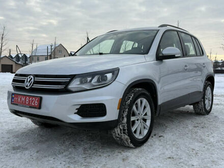 Серый Фольксваген Тигуан, объемом двигателя 2 л и пробегом 101 тыс. км за 14499 $, фото 1 на Automoto.ua