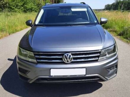 Сірий Фольксваген Тігуан, об'ємом двигуна 2 л та пробігом 105 тис. км за 11000 $, фото 1 на Automoto.ua