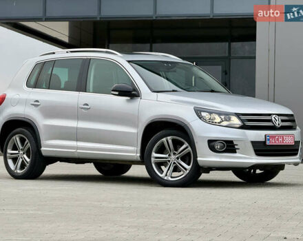 Сірий Фольксваген Тігуан, об'ємом двигуна 2 л та пробігом 181 тис. км за 15000 $, фото 1 на Automoto.ua