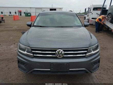 Серый Фольксваген Тигуан, объемом двигателя 2 л и пробегом 58 тыс. км за 18500 $, фото 1 на Automoto.ua