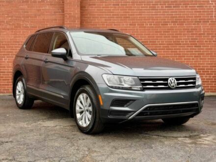 Серый Фольксваген Тигуан, объемом двигателя 2 л и пробегом 39 тыс. км за 4000 $, фото 1 на Automoto.ua