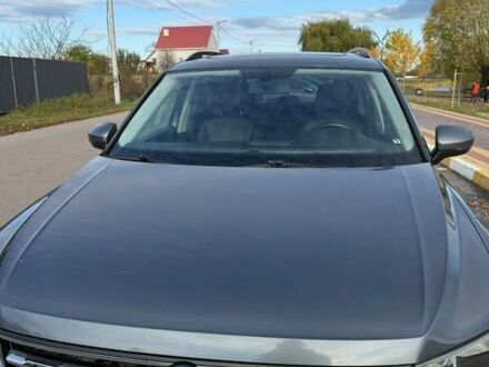 Серый Фольксваген Тигуан, объемом двигателя 2 л и пробегом 147 тыс. км за 17500 $, фото 1 на Automoto.ua