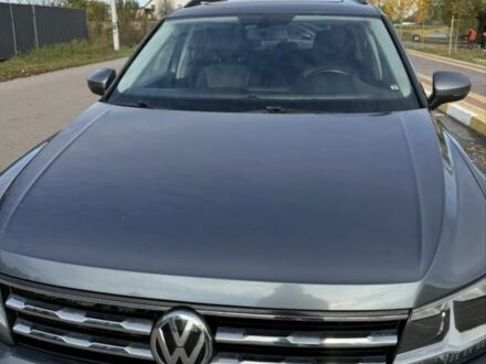 Серый Фольксваген Тигуан, объемом двигателя 2 л и пробегом 147 тыс. км за 17500 $, фото 1 на Automoto.ua