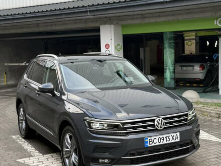 Серый Фольксваген Тигуан, объемом двигателя 1.98 л и пробегом 83 тыс. км за 30700 $, фото 1 на Automoto.ua